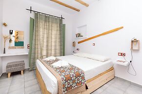 Ailouros summer hotel