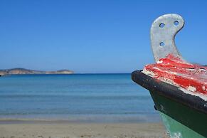 Ailouros summer hotel