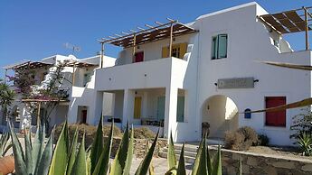 Ailouros summer hotel