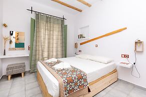 Ailouros summer hotel