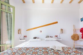 Ailouros summer hotel
