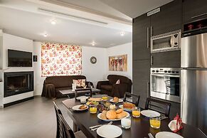 Beautiful Pool Villa for Relaxing Family Holidays