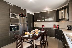 Beautiful Pool Villa for Relaxing Family Holidays