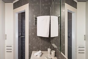 Beautiful Pool Villa for Relaxing Family Holidays