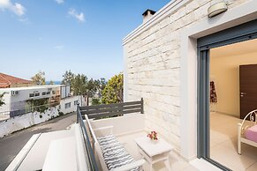 Beautiful Pool Villa for Relaxing Family Holidays