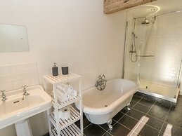 The Cottage, Beeston Hall