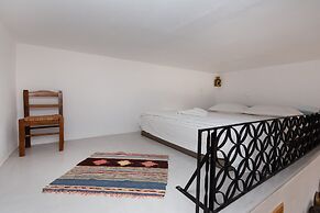 Ailouros guest house