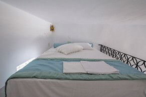 Ailouros guest house