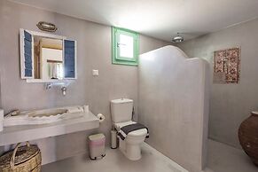 Ailouros guest house