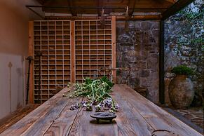 Boutique Stone Cottage With Large Terraces