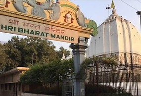 Hotel Shiva Yog Sthal