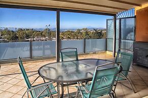 City & Sea Two Floor Flat with View Next to Metro