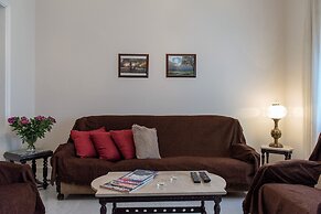 Classy & Spacious Flat near Marina of Patra