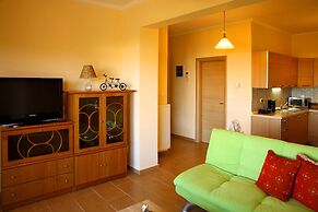 Comfartable 1 Bedroom Flat with Garden near Beach