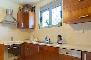 Comfy Vacation Flat Near the Beach