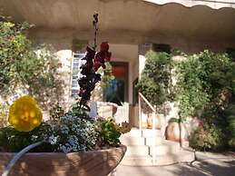 4 Yonatan - Emek Refaim - Jerusalem-Rent