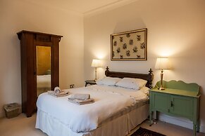 Apartment 3 The Grove