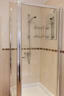 Apartment 3 The Grove