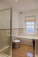 Apartment 3 The Grove