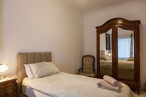 Apartment 3 The Grove