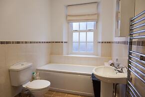 Apartment 3 The Grove