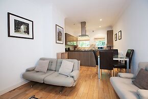 Apartment 4 The Grove