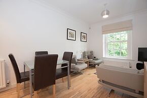 Apartment 4 The Grove