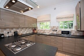 Apartment 4 The Grove