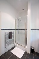 Apartment 4 The Grove