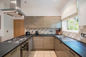 Apartment 4 The Grove