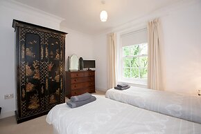 Apartment 4 The Grove