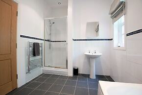 Apartment 4 The Grove