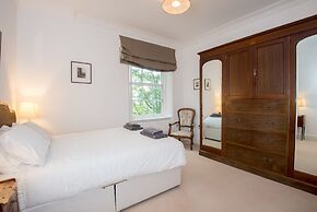 Apartment 4 The Grove