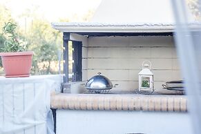 Cozy Family Home Near the Beach
