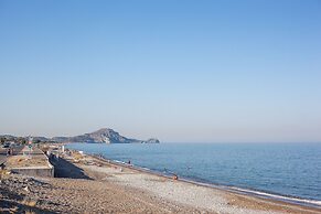 Cozy Family Home Near the Beach