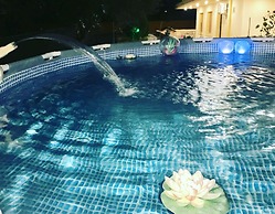 Cozy Family Home Near the Beach