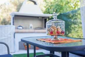 Cozy Family Home Near the Beach