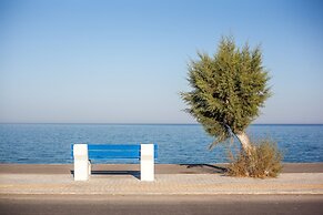 Cozy Family Home Near the Beach