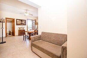 Cozy Family Home Near the Beach