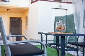 Cozy Family Home Near the Beach