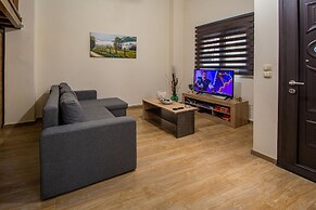 Cozy Flat Attic near Beach & Venetian Port