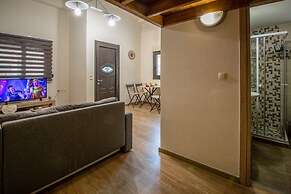 Cozy Flat Attic near Beach & Venetian Port