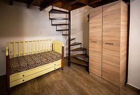 Cozy Flat Attic near Beach & Venetian Port