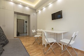 Cozy Flat with Terrace & Patio near Lycabettus