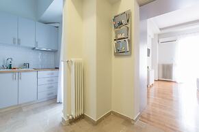 Cozy Flat with Terrace & Patio near Lycabettus
