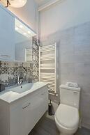 Cozy Flat with Terrace & Patio near Lycabettus