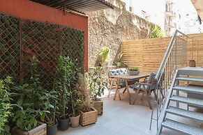 Cozy Flat with Terrace & Patio near Lycabettus
