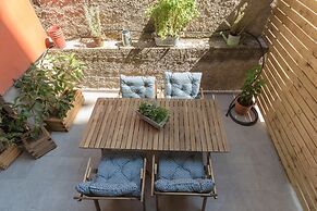 Cozy Flat with Terrace & Patio near Lycabettus