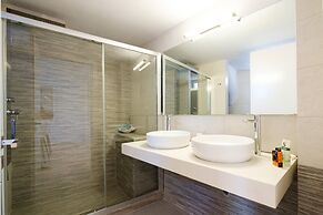 Cozy Home close to old Port Sea Front & Parking