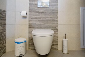 Cozy Home close to old Port Sea Front & Parking